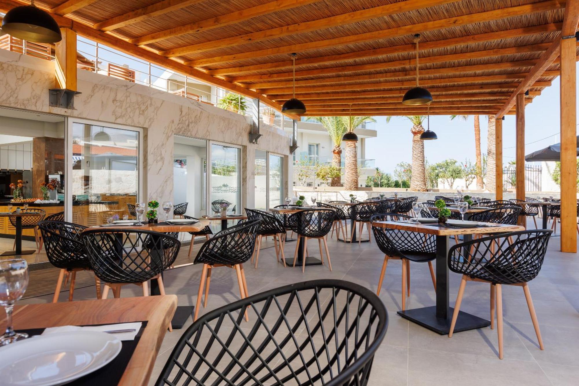 Malia Bay Beach Hotel & Bungalows Exterior photo