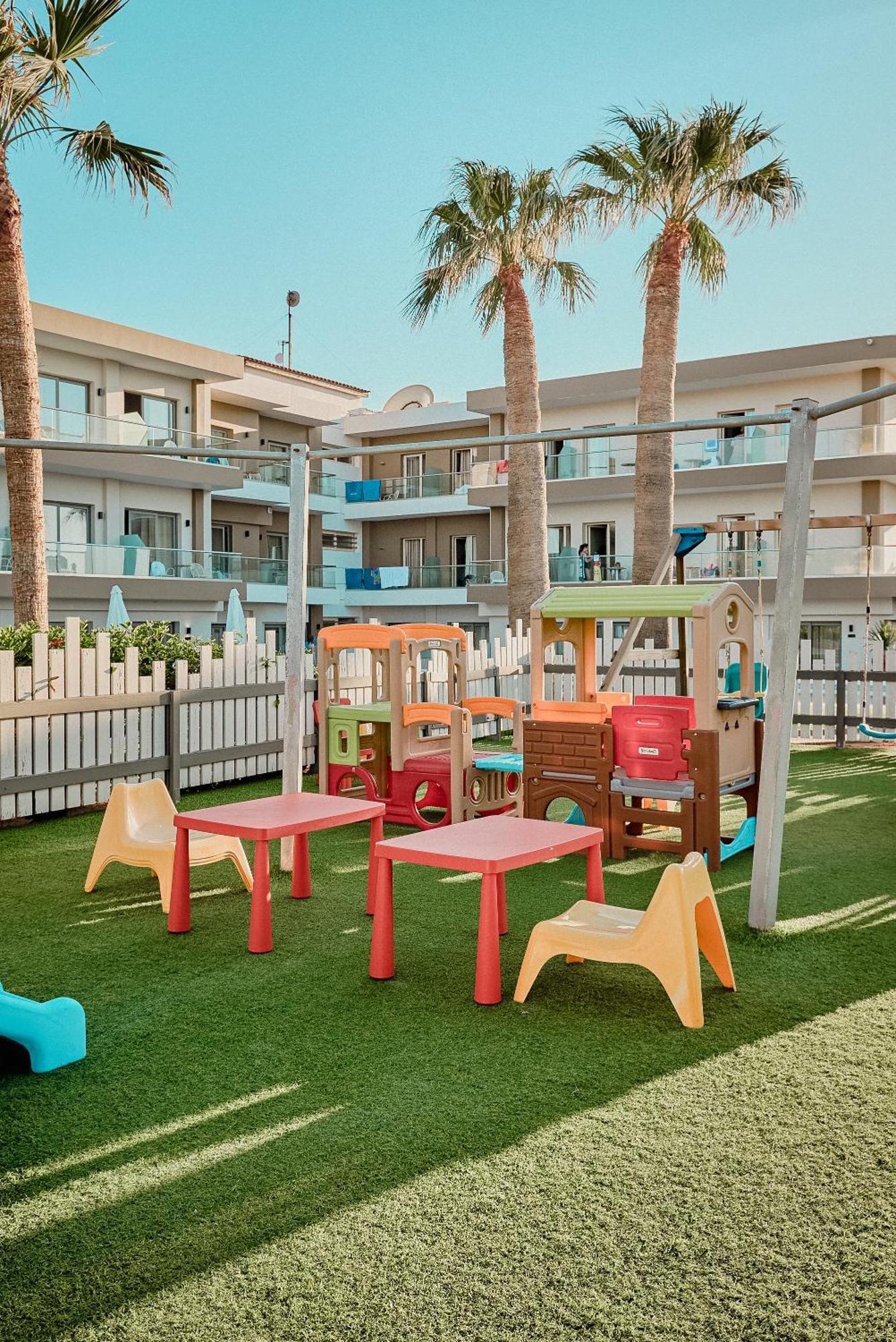 Malia Bay Beach Hotel & Bungalows Exterior photo