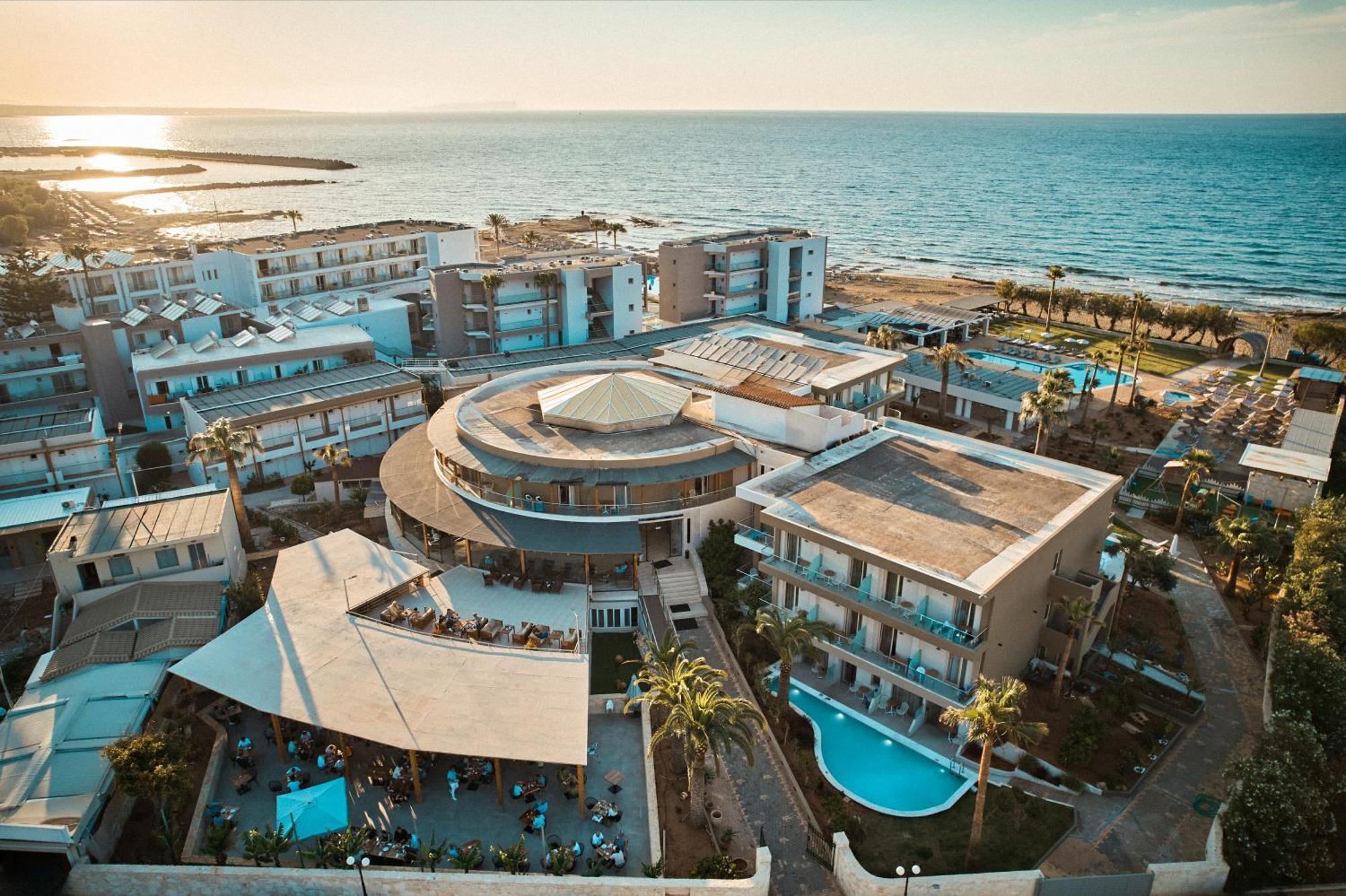 Malia Bay Beach Hotel & Bungalows Exterior photo